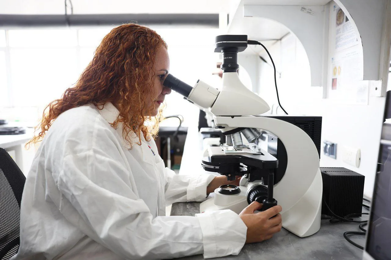 Laboratorio y equipamiento científico