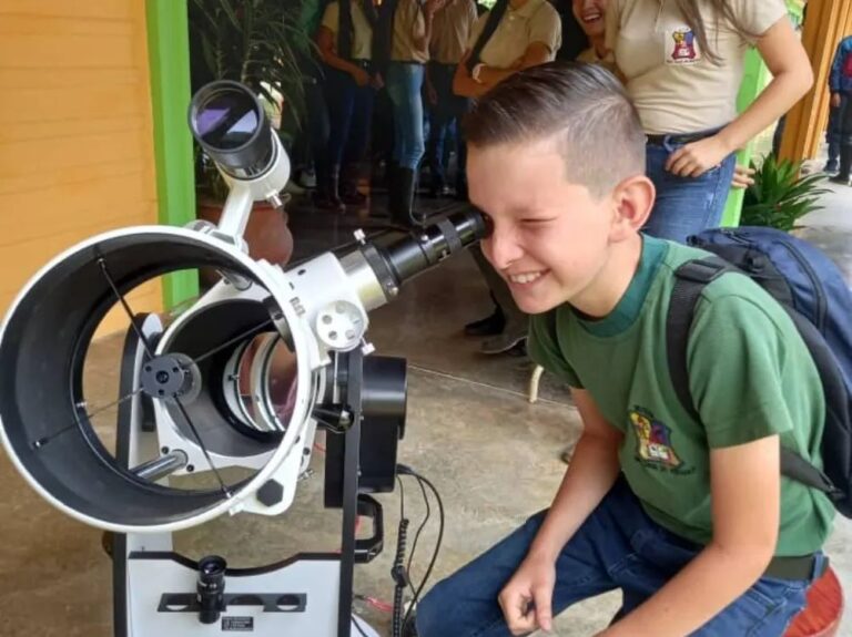Fundacite Táchira promueve aprendizaje de robótica y astronomía