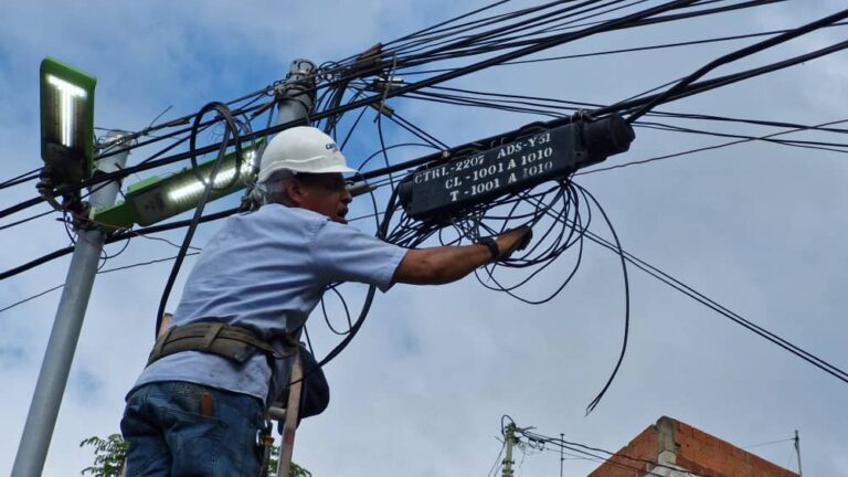 Restituyen servicios de conectividad en comunidades del estado Bolívar