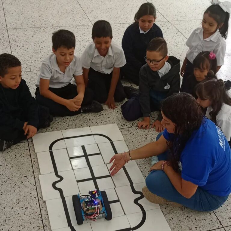 Instituciones educativas de Mérida continúan ofreciendo jornadas de Robótica Educativa
