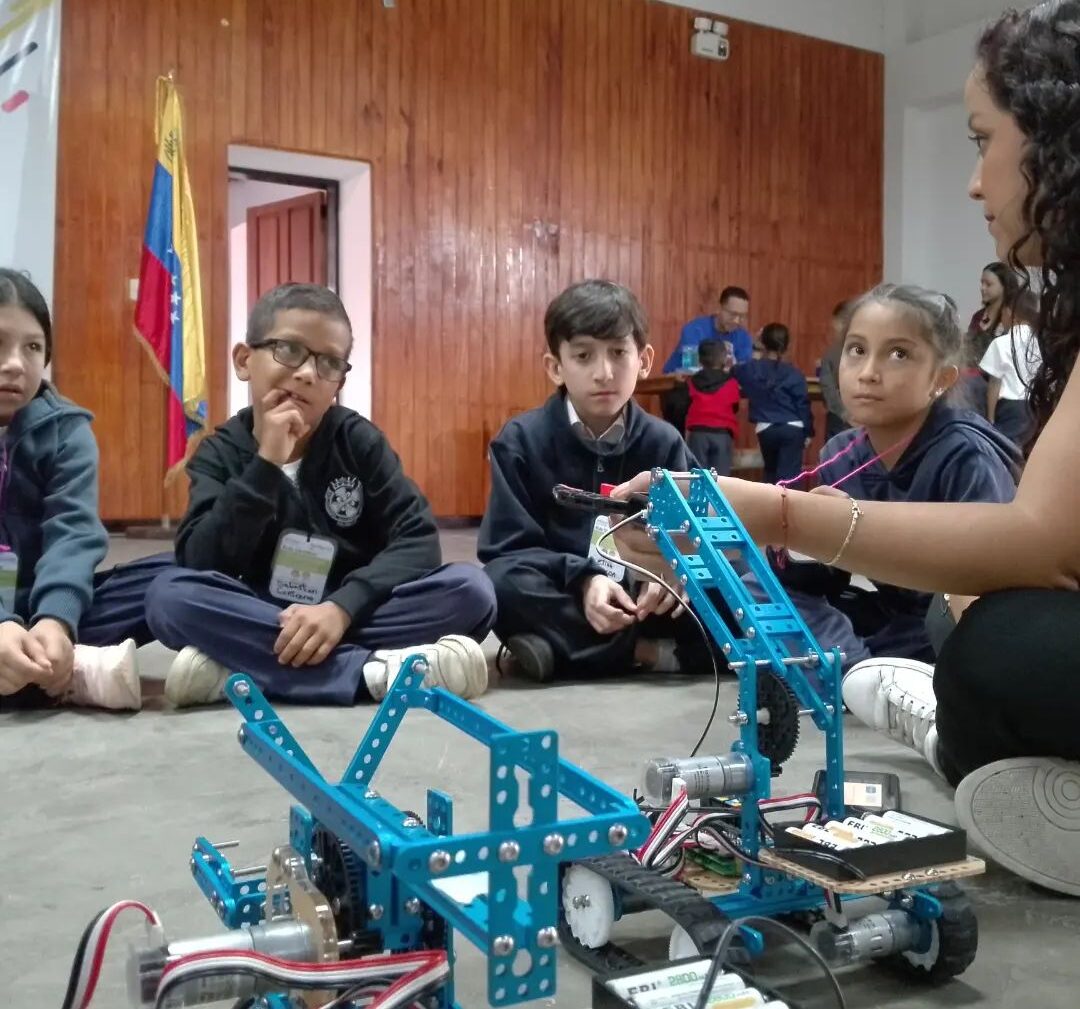 Students from Mérida connect with science from everyday life