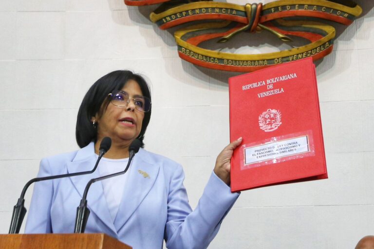 Vicepresidenta Ejecutiva presenta ante la AN proyecto de Ley contra el Fascismo, Neofascismo y Expresiones Similares