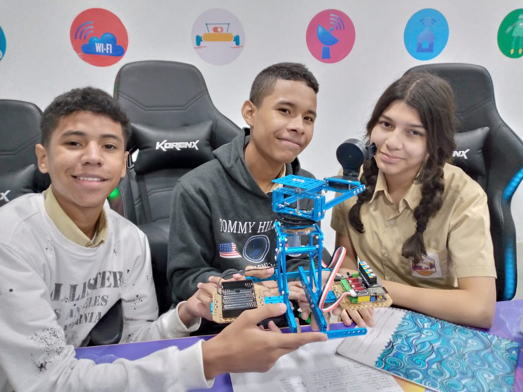 Taller de robótica educativa llega a la U.E Colegio Nuestra Señora de Guadalupe en Falcón