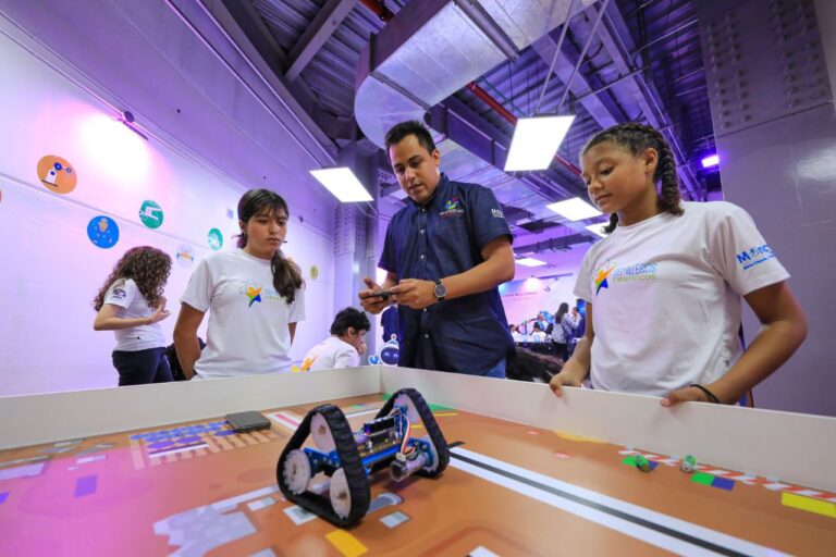 Mega Núcleo de Robótica de Los Teques formará una juventud apasionada por la ciencia y la tecnología