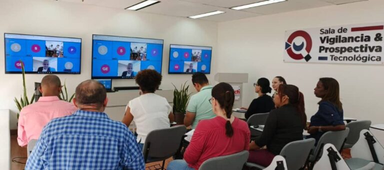 Mincyt impulsa la transformación digital para formación de científicos y científicas en el país
