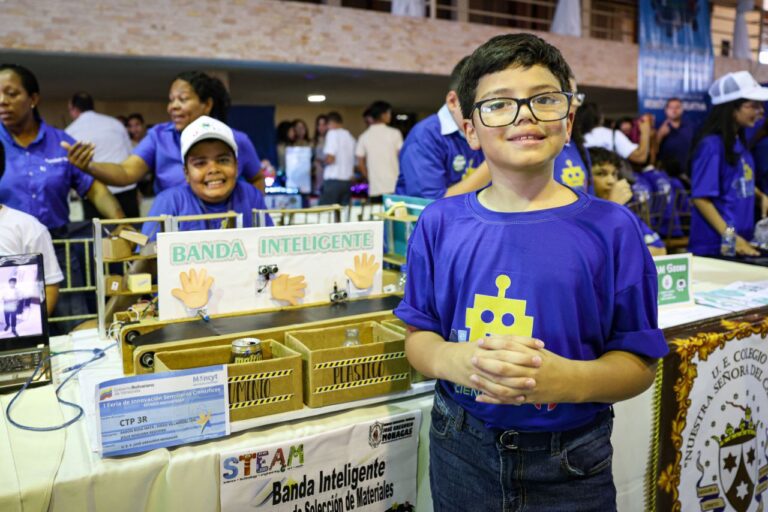 Más de 2400 niños, niñas y jóvenes han participado en Ferias de Innovación Semilleros Científicos y Olimpiadas Regionales de Robótica