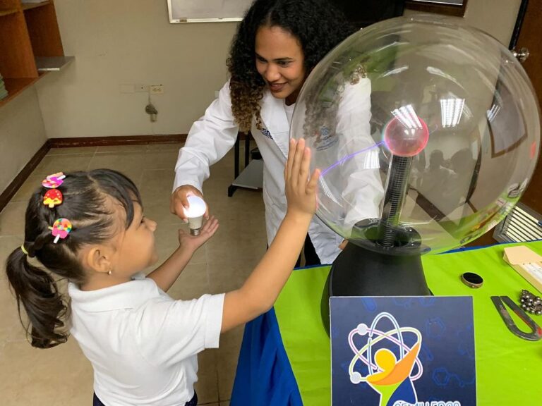 Sala “Dra. Anamaría Font” fortalece conocimientos científicos y tecnológicos de estudiantes en Lara