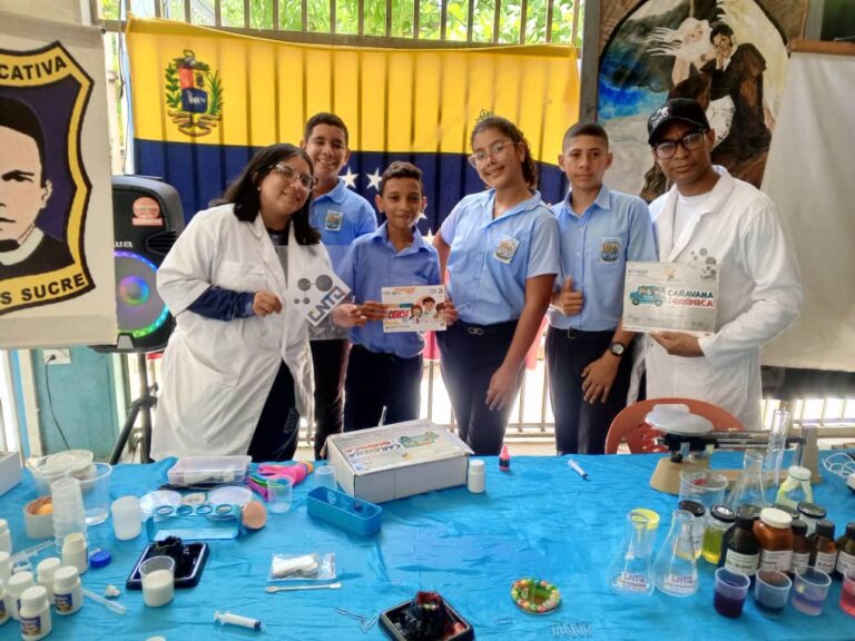 Continúa despliegue de la Caravana de la Química en Sucre