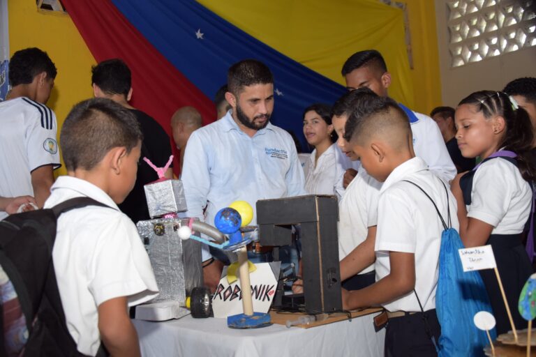 Feria de Innovación “Semilleros Científicos” se realiza con éxito en Yaracuy