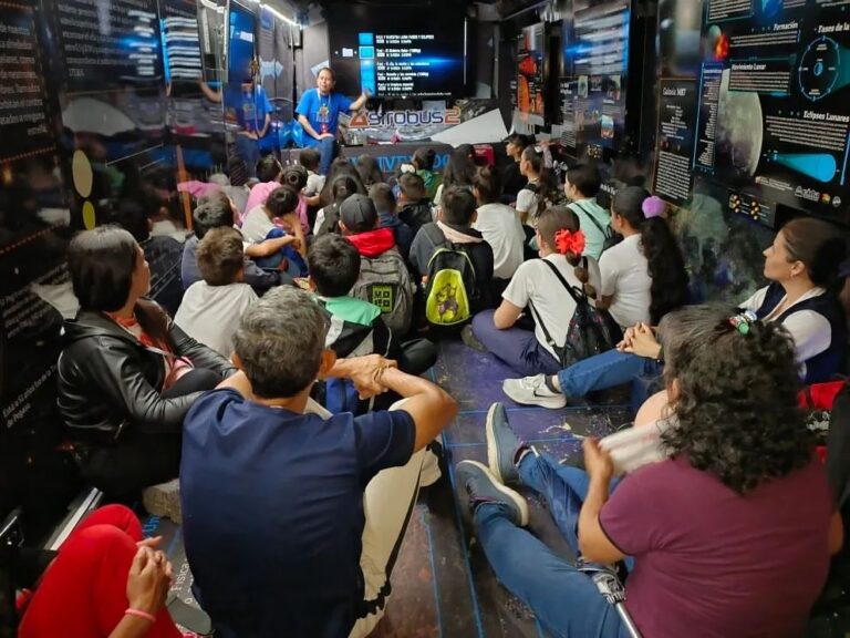 Estudiantes de Mérida protagonizan jornada astronómica con Fundación CIDA