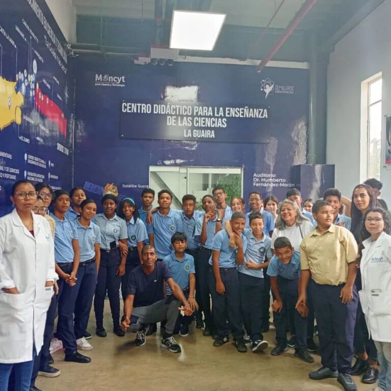 Estudiantes de La Guaira aprenden sobre ciencias básicas a través de la Ruta Científica