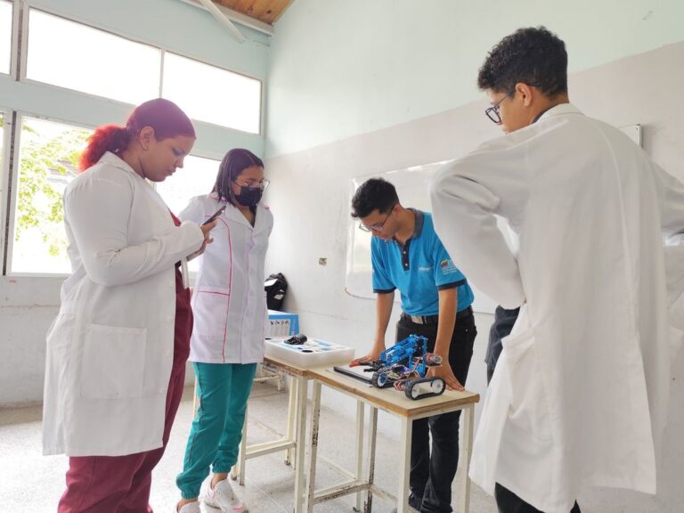 Estudiantes de Yaracuy exploran el mundo de la astronomía y la agroecología