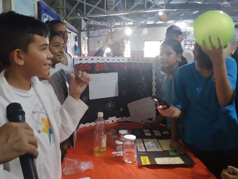 Niños y niñas de Aragua refuerzan sus conocimientos sobre astronomía a través de Ruta Científica