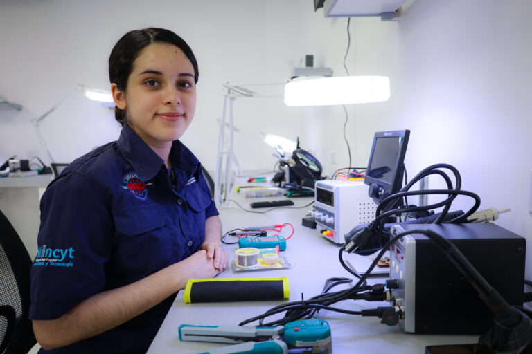 Venezuela celebra el Día Internacional de la Mujer en la Ingeniería