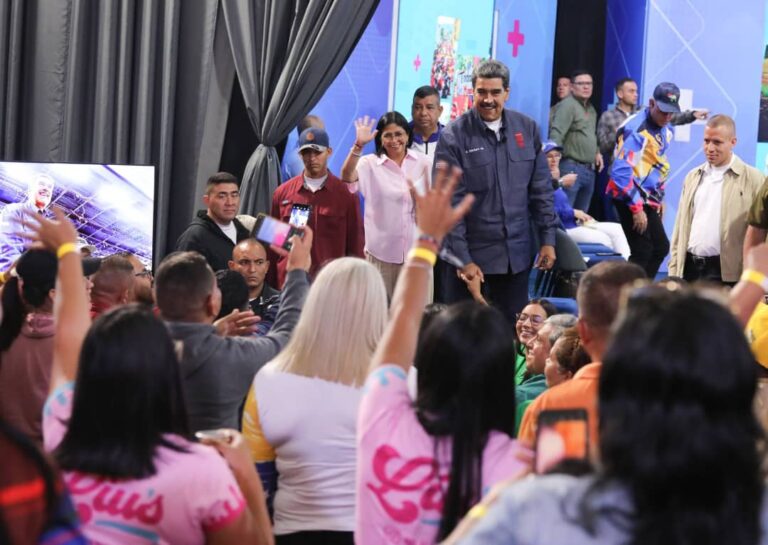 Presidente Nicolás Maduro entrega más de 3800 nuevos financiamientos para el pueblo del estado Bolívar