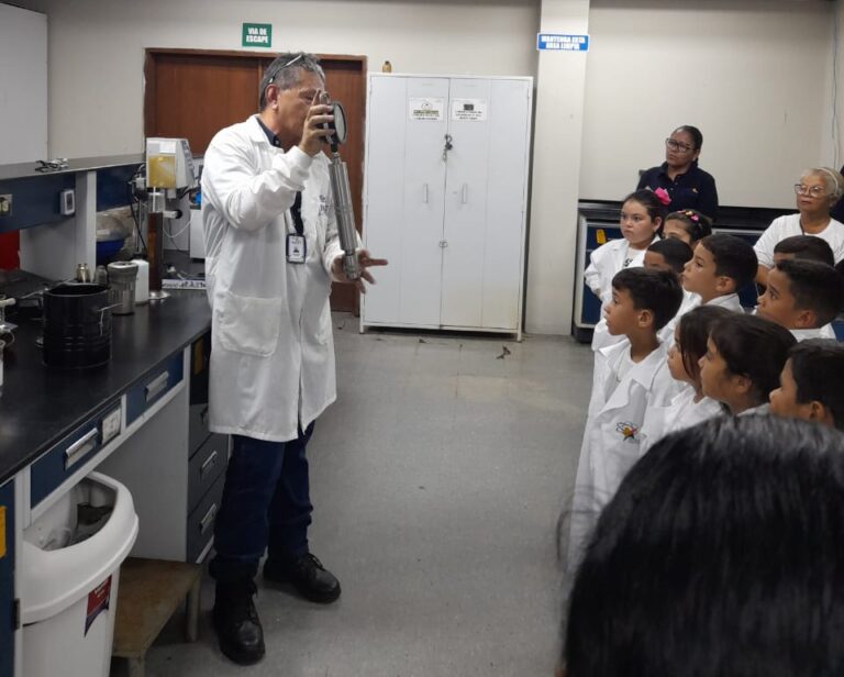 Niñas y Niños del Zulia participan en Ruta Científica con la Fundación Inzit