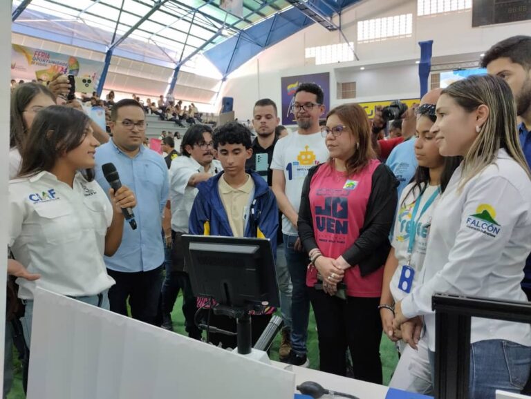 Feria Oportunidades de Estudios recibió a 3500 estudiantes del estado Falcón