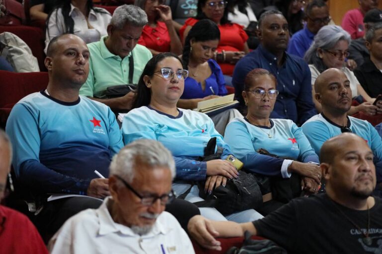 Foro «Caracas Inteligente» abordó acciones para el desarrollo de tecnologías dirigidas a las comunidades