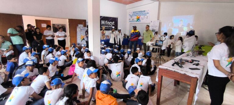 Estudiantes de Amazonas culminan ciclo formativo “Dr. Humberto Fernández-Morán”