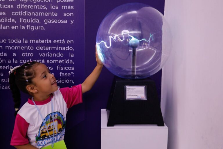 Venezuela celebra el Día del Niño impulsando la formación de los nuevos científicos y tecnólogos de la Patria