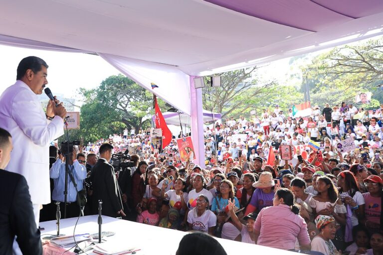 Rechazan mensajes de odio de la extrema derecha contra mujeres venezolanas