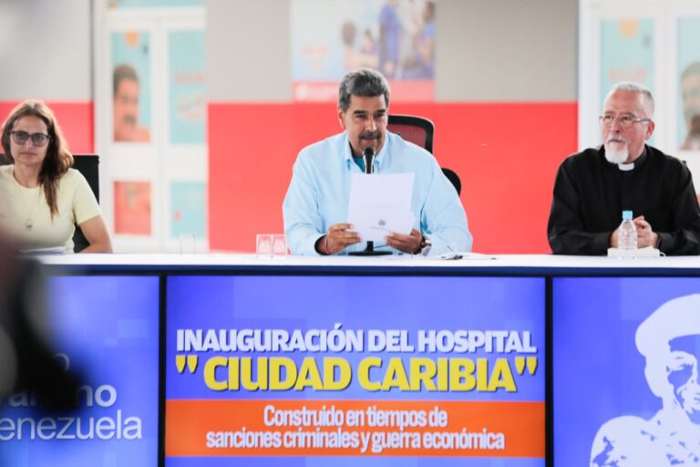 Presidente Maduro entregó 28 espacios de salud para el pueblo venezolano