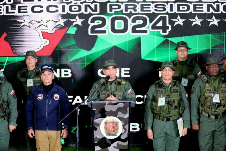 Padrino López: Venezuela se levantó para rechazar y exigir el cese de las sanciones