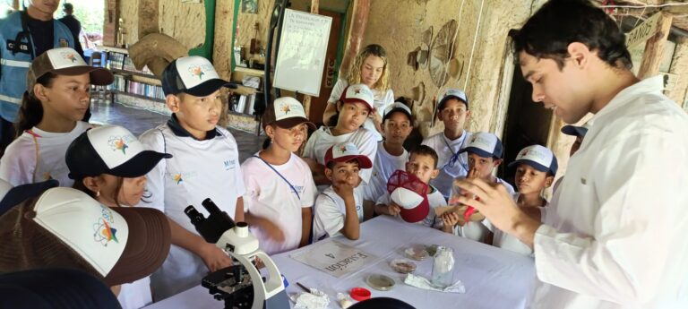 Estudiantes cojedeños descubren bondades de la agroecología