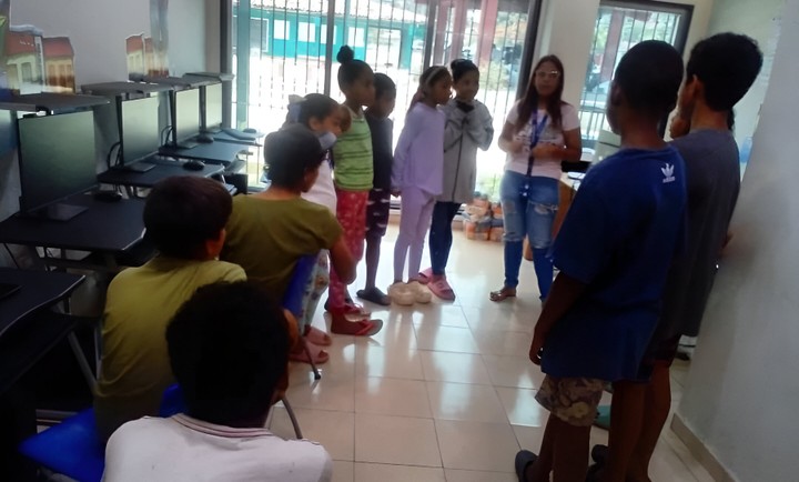 Estudiantes de La Guaira desarrollan habilidades en plan vacacional tecnológico