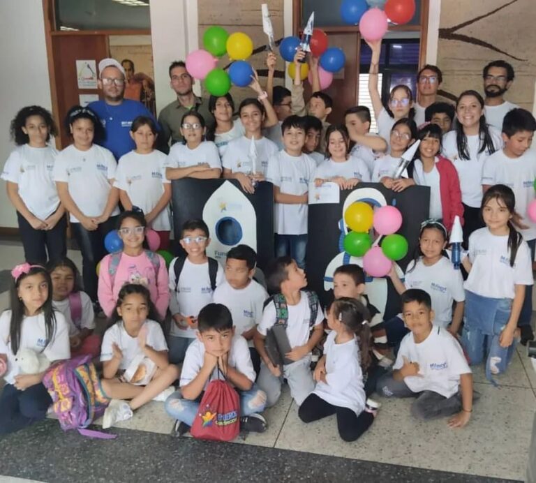 Semilleros Científicos de Mérida aprenden de biología y física en jornada de divulgación científica