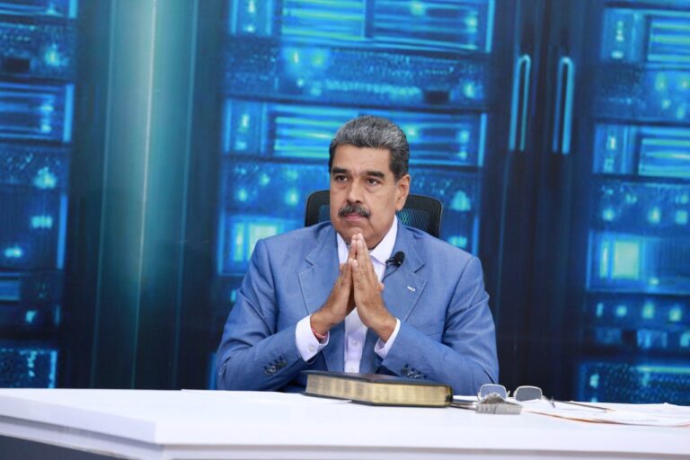 Presidente Maduro llama a crear una revolución educativa y cultural para fortalecer valores en la juventud