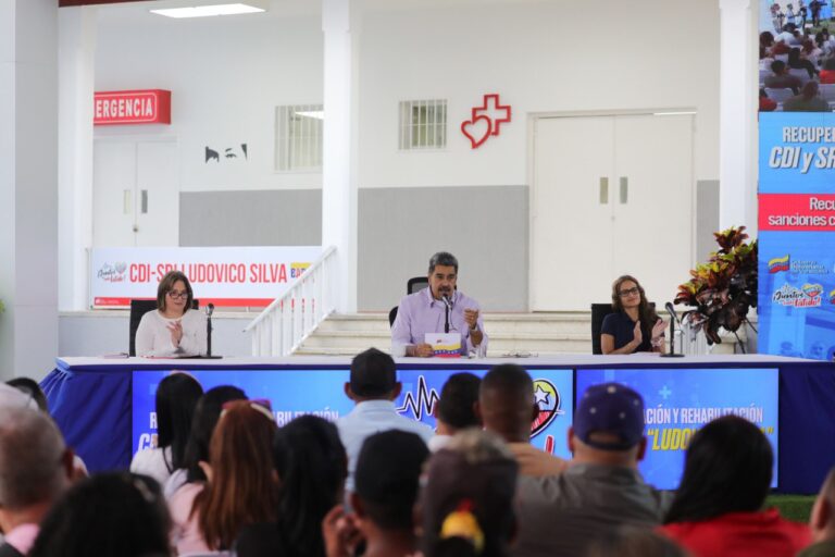 Presidente Nicolás Maduro entrega centros de salud recuperados gracias al 1×10 del Buen Gobierno