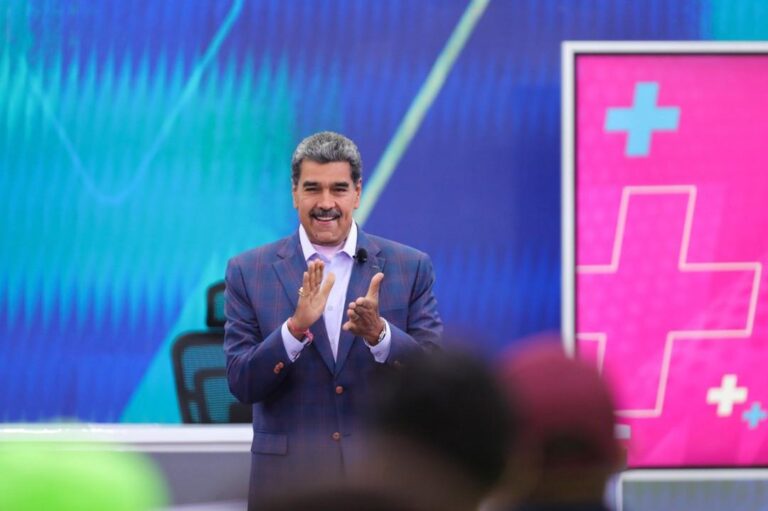 Presidente Maduro insta a conformar comités juveniles en circuitos comunales del país