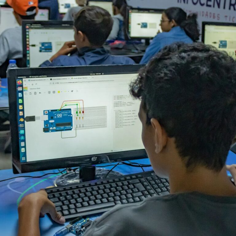 Mincyt continúa impulsando el aprendizaje en robótica entre los jóvenes