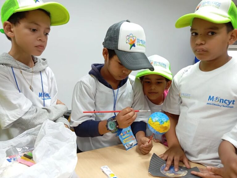 Estudiantes de Guárico descubren el mundo de las ciencias espaciales