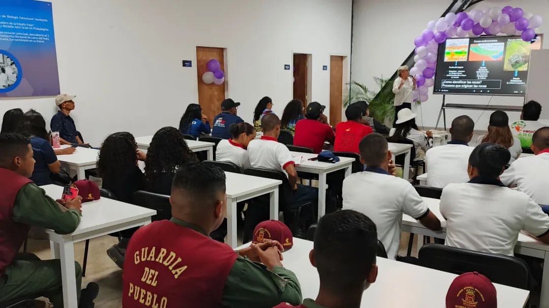 Fundacite promueve la educación científica con taller sobre las rocas