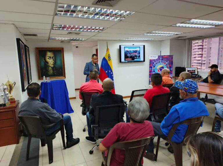Telecom ofreció conferencia «Ciberguerra: el conflicto del futuro hecho presente”