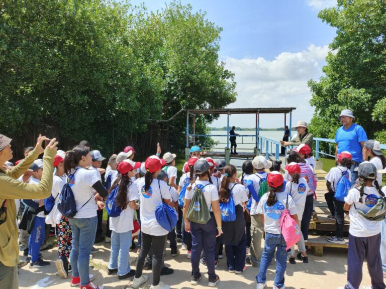 Niños y niñas zulianos adquieren nuevas habilidades científicas en vacaciones