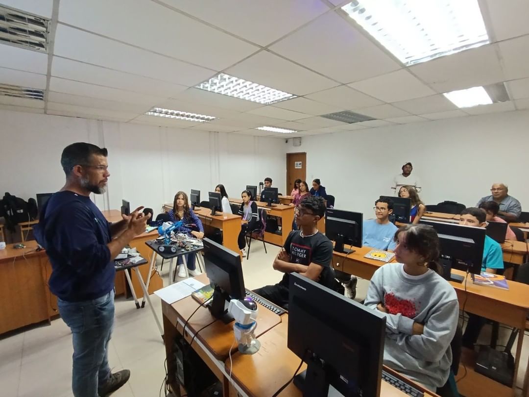 Instalada la 2ª Cohorte del Núcleo de Robótica “Dr. Aquiles Medina” de Fundacite Sucre