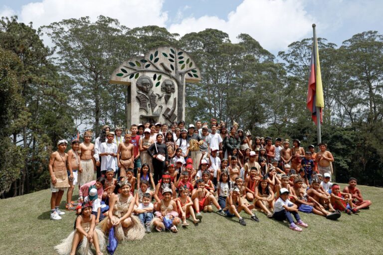 Semilleros Científicos de Amazonas continúan fascinante recorrido por Centros de Investigación de Miranda y Caracas