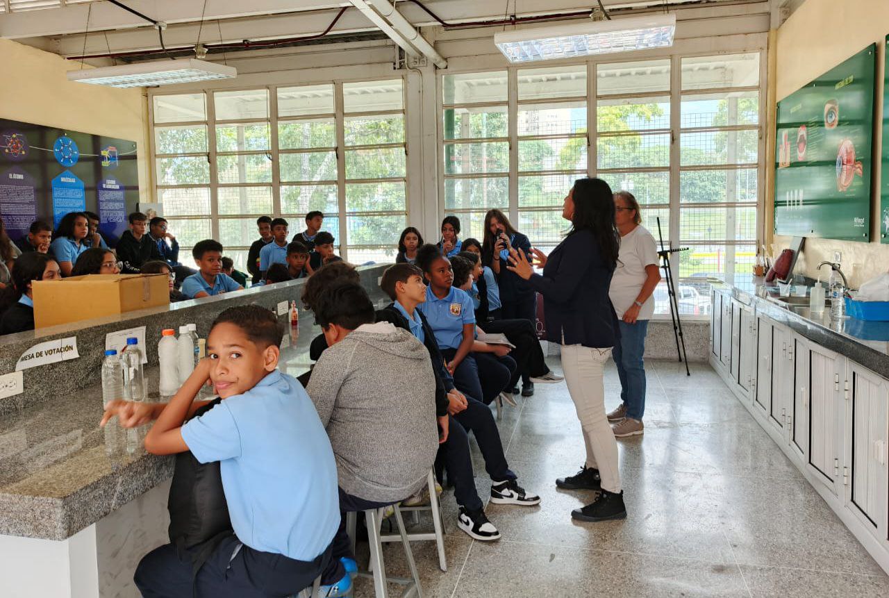 CENVIH ofrece jornada formativa y de interacción a estudiantes de Miranda