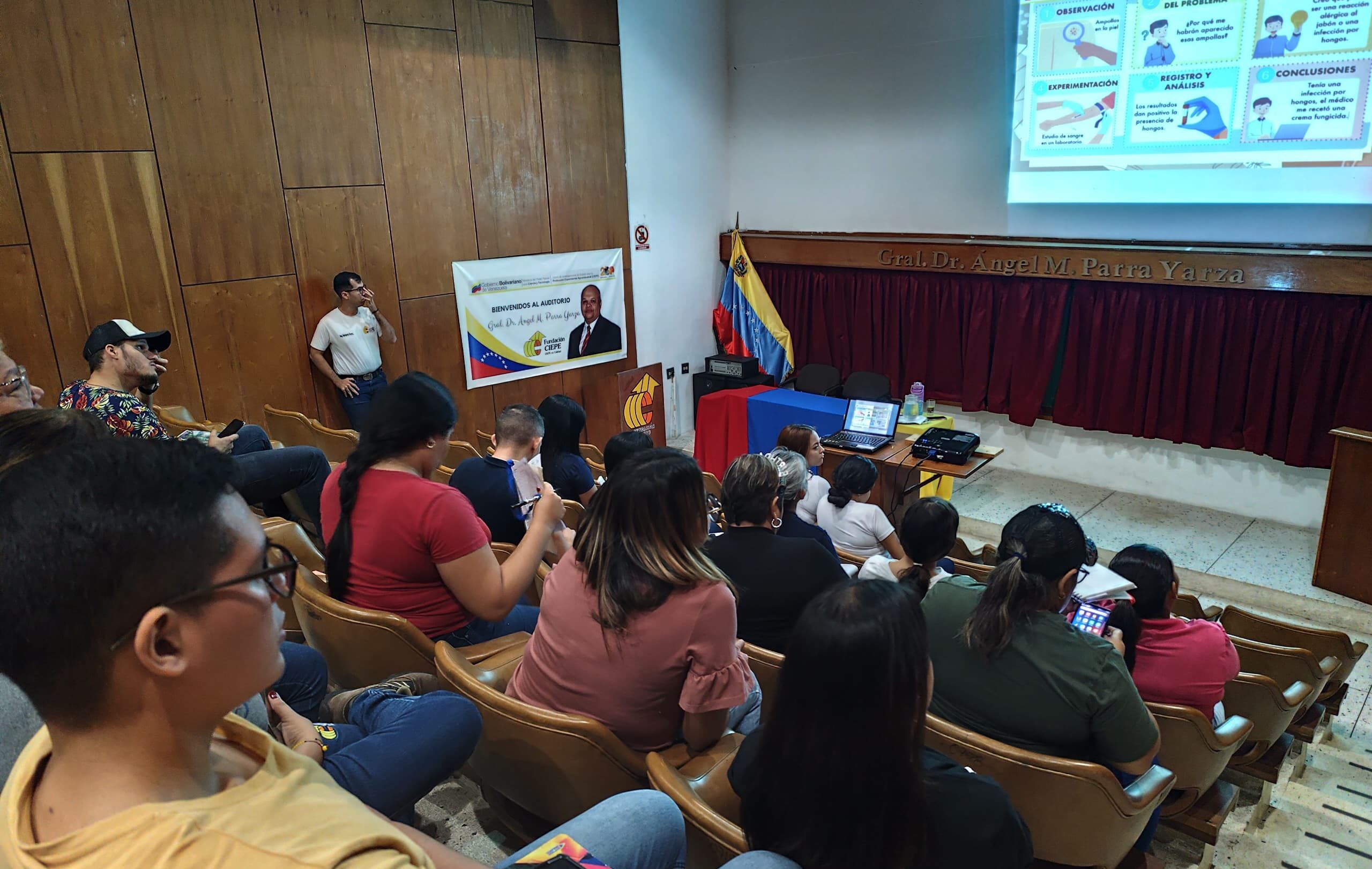 Fundación Ciepe impartió conversatorio sobre ciencia y tecnología en el mundo actual