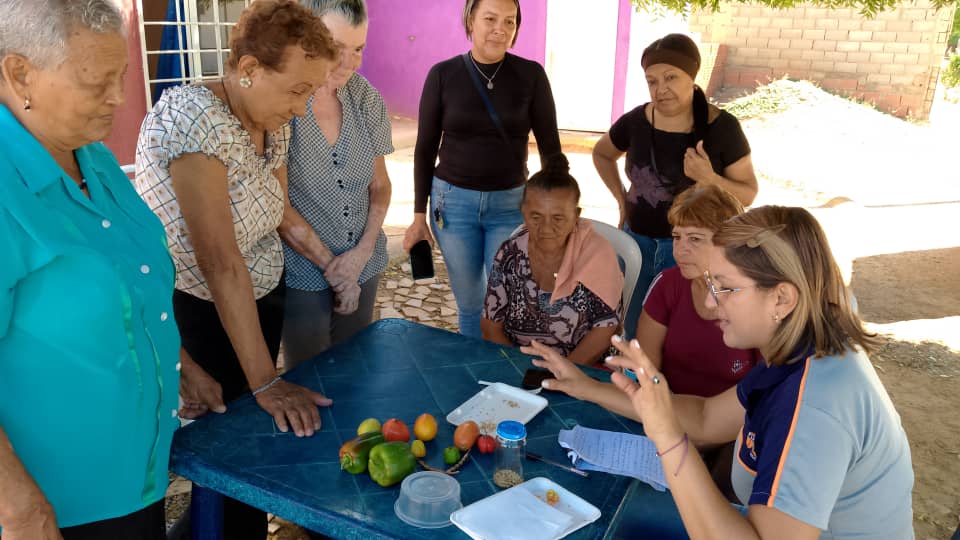 Fundacite Falcón capacita a adultos mayores para la creación de banco de semillas artesanales
