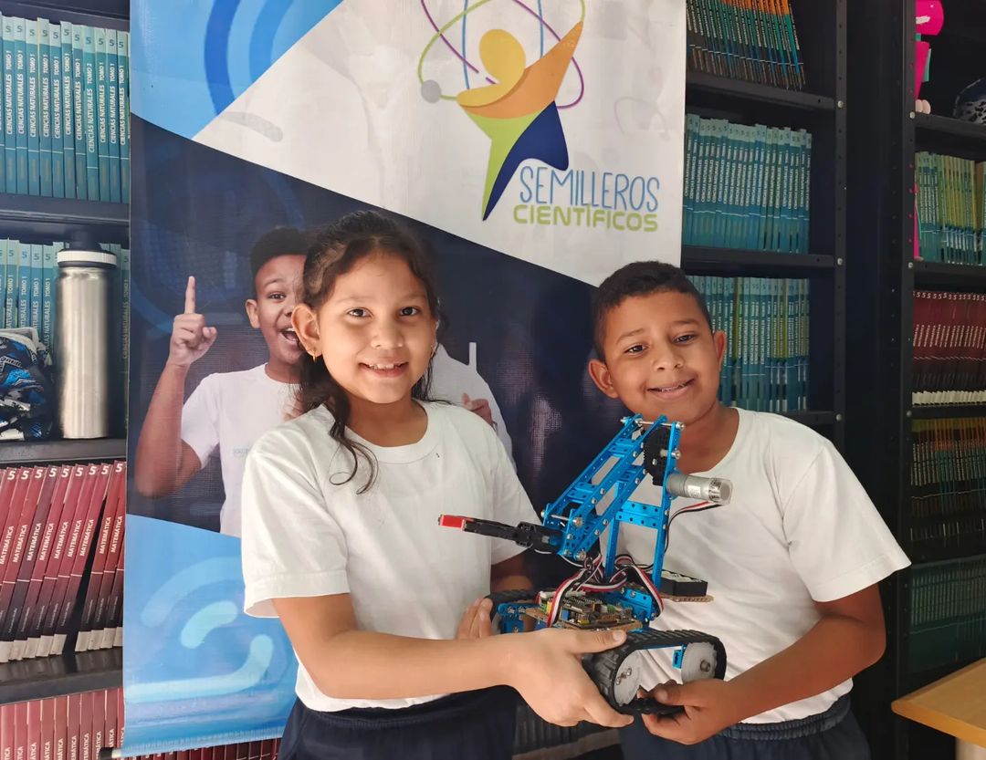 Estudiantes de Anzoátegui exploran mundo de la robótica educativa con la Ruta Científica