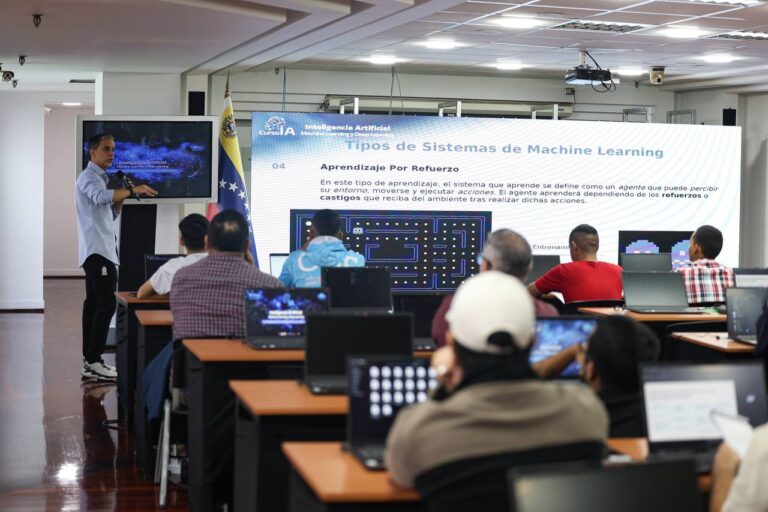 Mincyt dio inicio al curso Inteligencia Artificial: Machine Learning y Deep Learning