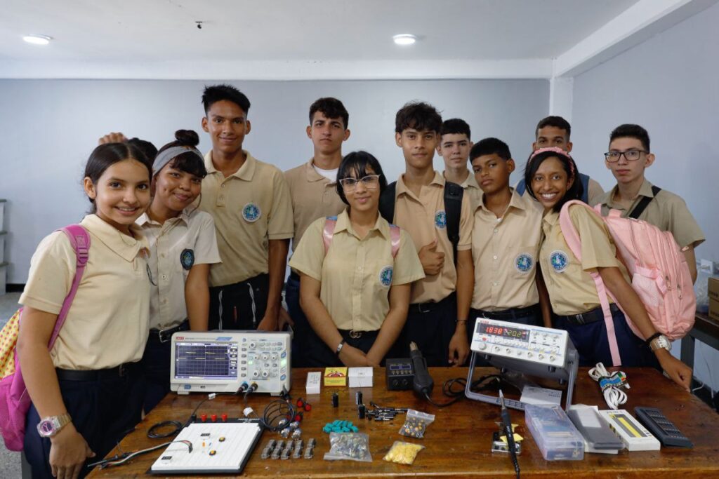photo_4920187051534561086_y