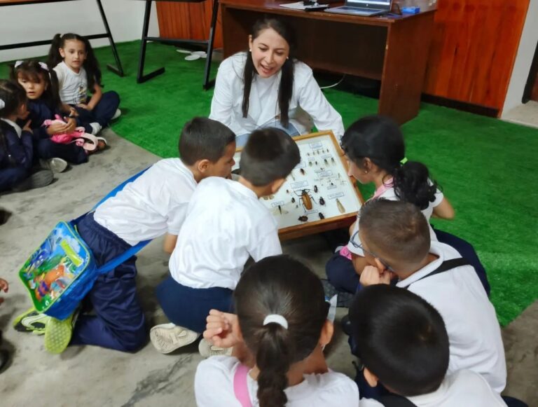 Más de 120 niños y niñas participaron en jornada de masificación científica en Mérida