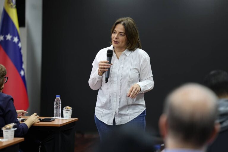 Revisan agenda de trabajo para fortalecer Plan Nacional de Ciencia y Tecnología