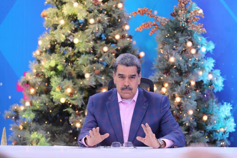 Presidente Maduro llama al pueblo a estar alerta para defender la paz ante amenazas imperiales