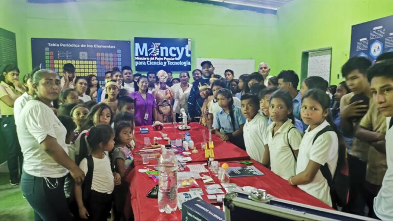 Amazonas | Estudiantes de la comunidad indígena de Agua Blanca cuentan con nuevo laboratorio de ciencias